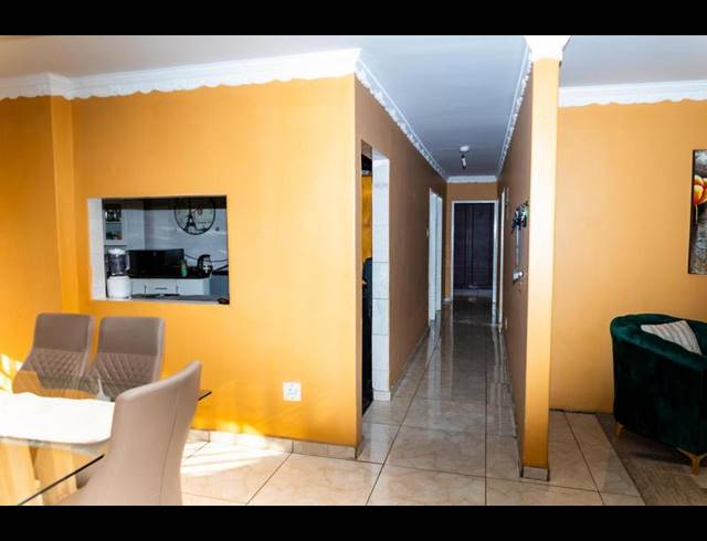 4 BEDROOM HOUSE FOR SALE IN VAN DYK PARK